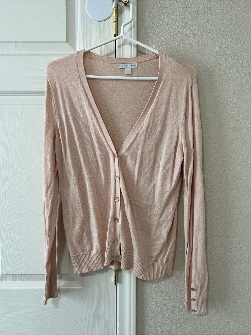 New York & Company Blush Pink Gold Button Cardigan Sweater Size Large